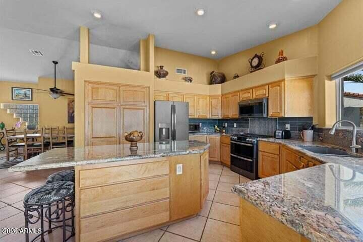 Property Photo:  10 W Paloma Solita Lane  AZ 85390 