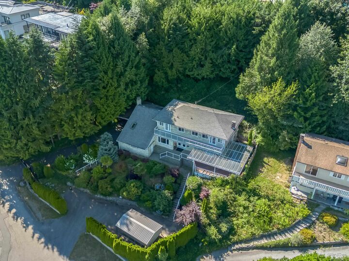 Property Photo:  661 Andover Crescent  BC V7S 1Y4 