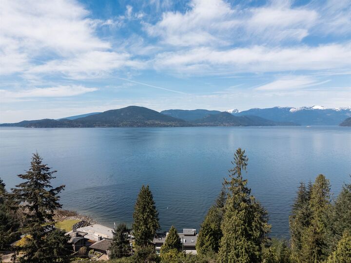 Property Photo:  90 Isleview Place  BC V0N 2E0 