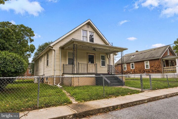 Property Photo:  16 Sutton Lane  DE 19720 