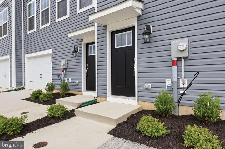 Property Photo:  1078 Meadowlark Drive  PA 18051 