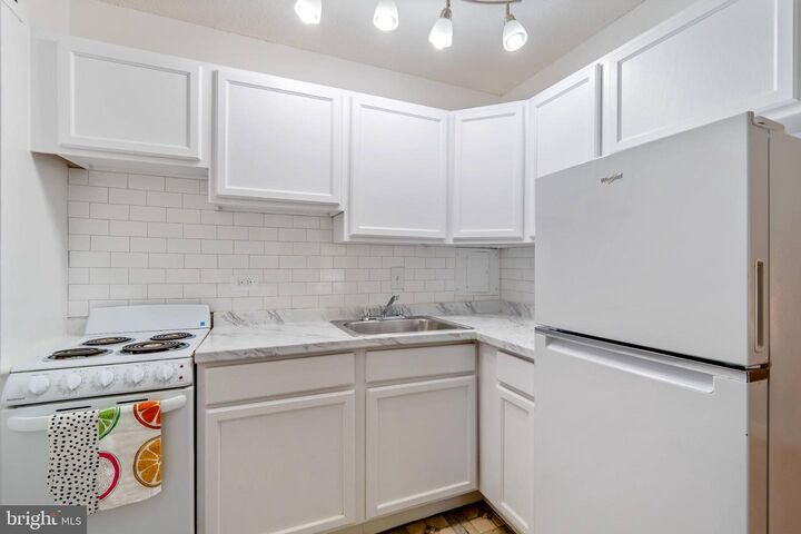 Property Photo:  1301 Delaware Avenue SW N111  DC 20024 