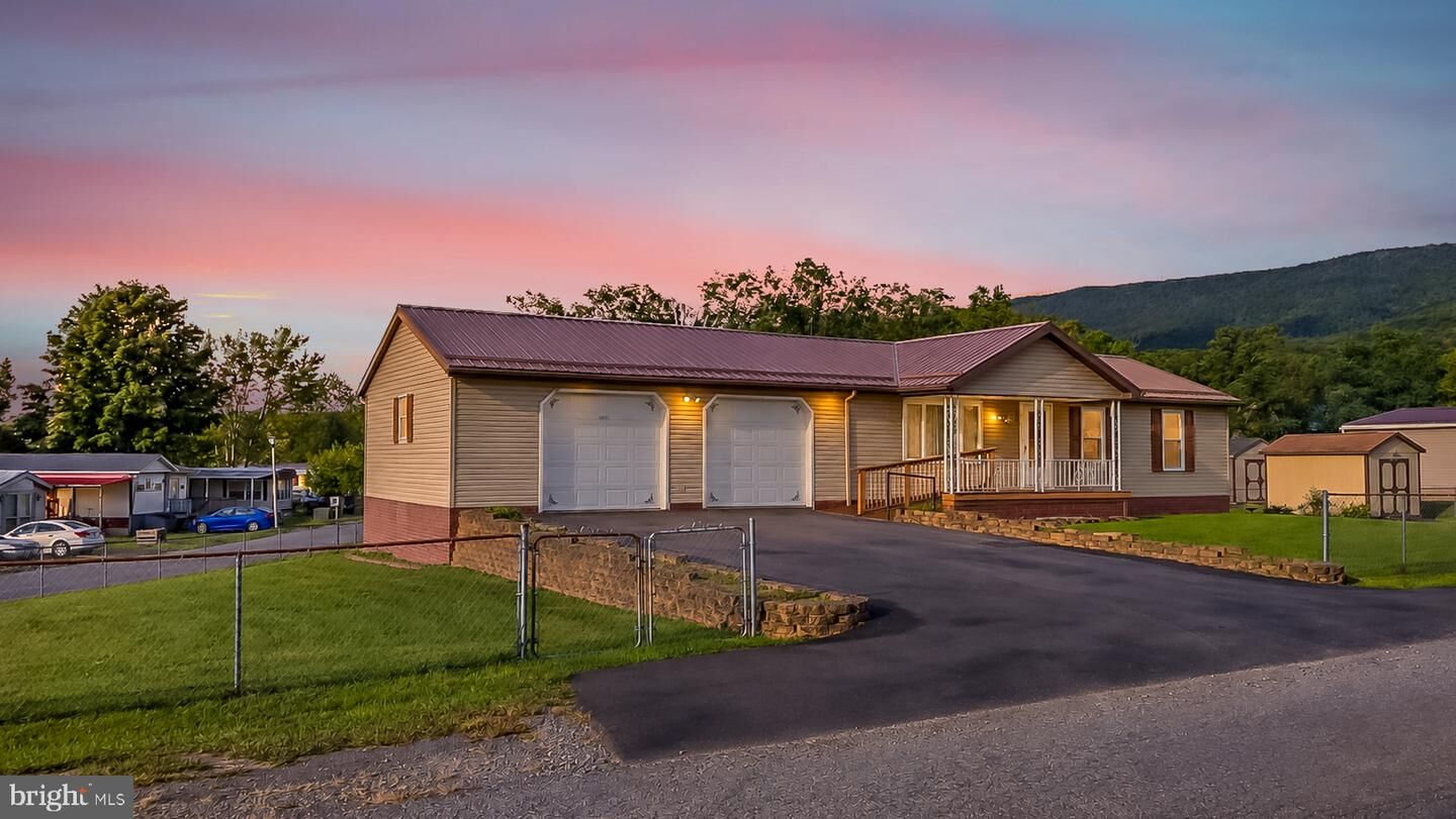 Property Photo:  14200 Walter Drive SW  MD 21502 