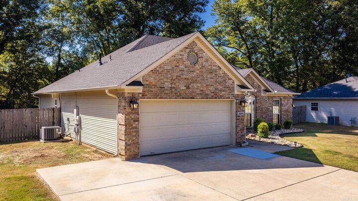 Property Photo:  2609 Shadowcreek Drive  AR 72022 
