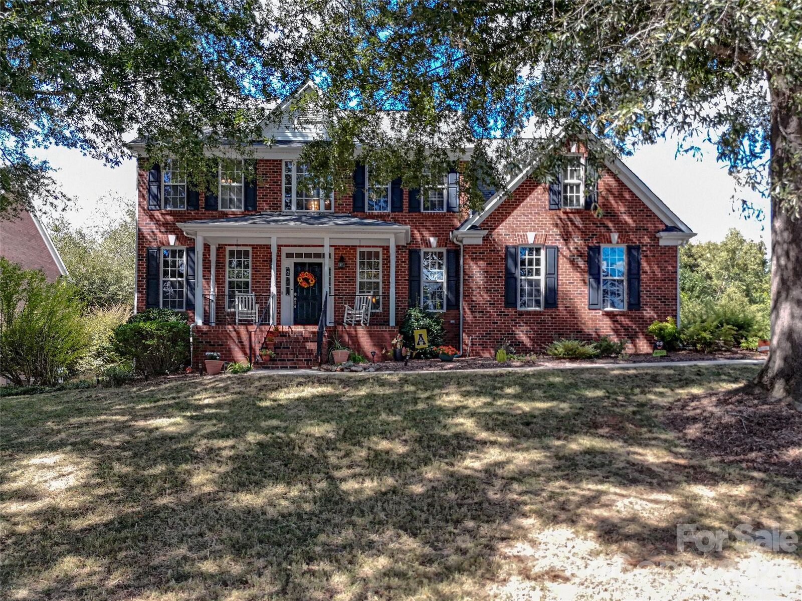 Property Photo:  8120 Glamorgan Lane  NC 28104 