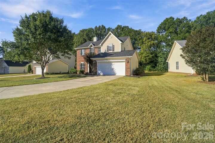 Property Photo: 11709 Borchetta Drive NC 28277