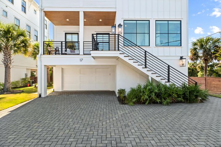 Property Photo:  17 5th Avenue  SC 29451 