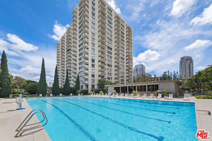 Property Photo:  2170 Century Park, Unit 2003  CA 90067 