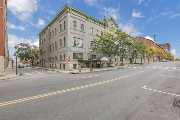 Property Photo: 38 W Hoster Street OH 43215