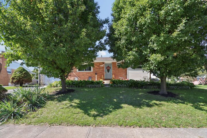 Property Photo:  2923 Lee Ellen Place  OH 43207 