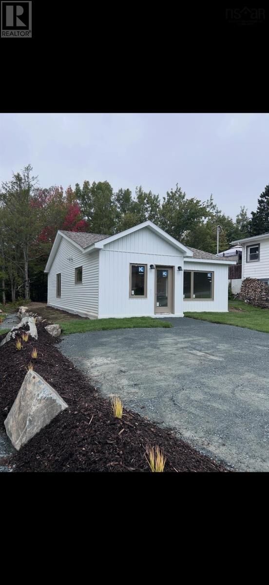 Property Photo:  33 Waynewood Drive  NS B2W 1G1 