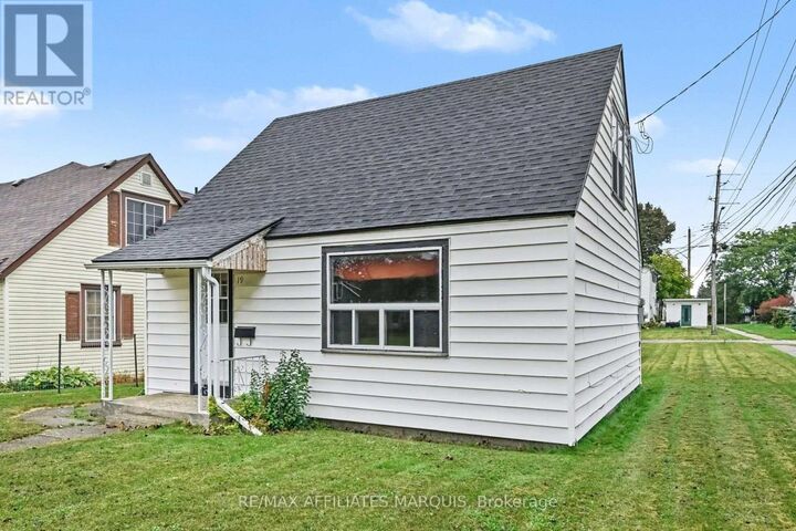 Property Photo:  19 Churchill Crescent  ON K7A 3H3 