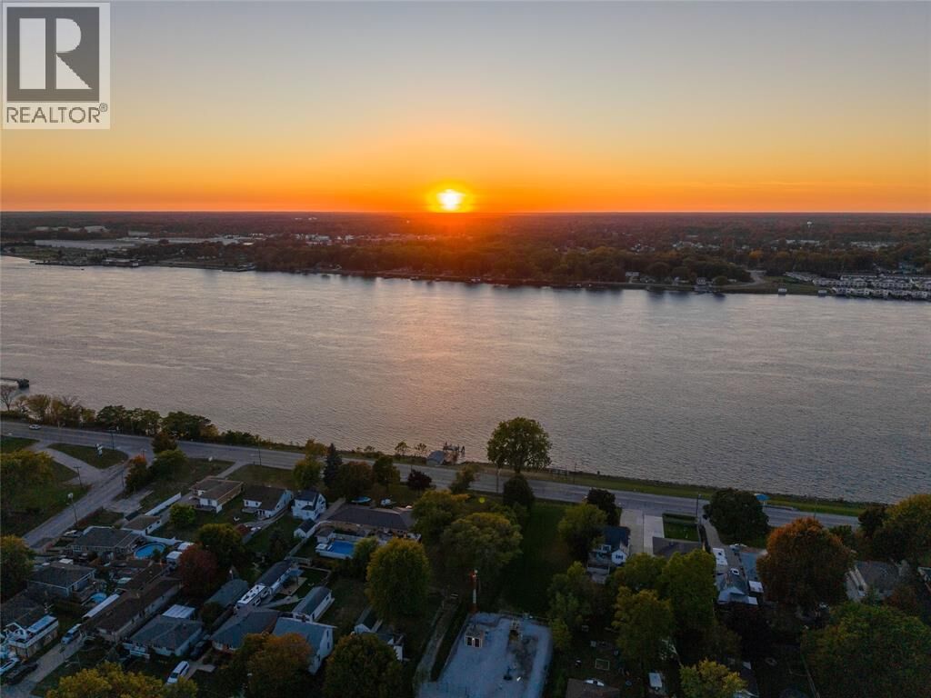 Property Photo: 2002 St Clair Parkway ON N7T 7H5