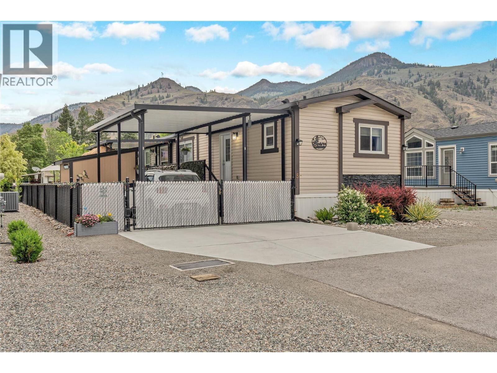Property Photo:  1118 Middle Bench Road 5  BC V0X 1N2 