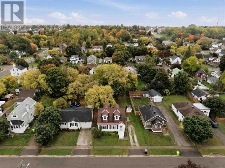 Property Photo:  148 Walnut St  ON P6B 2E9 