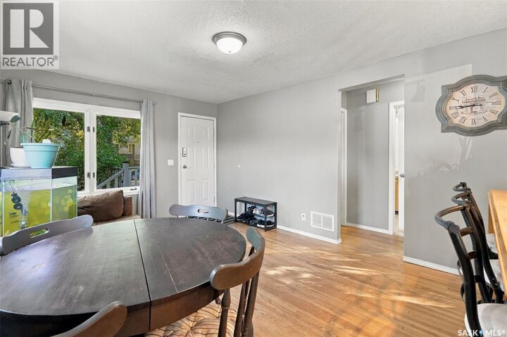 Photo de la propriété: 2451 Francis Street SK S4N 2R1