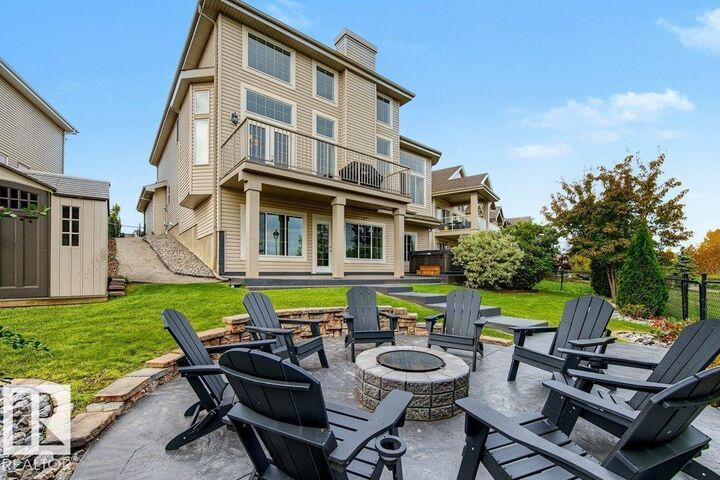 Property Photo:  858 Hodgins Rd NW NW  AB T6M 0K8 