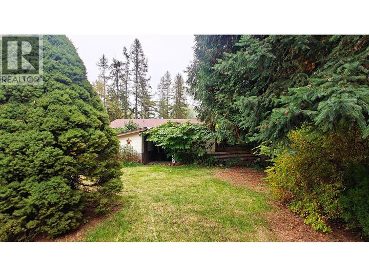 Property Photo:  610 7th Avenue  BC V0G 1P0 
