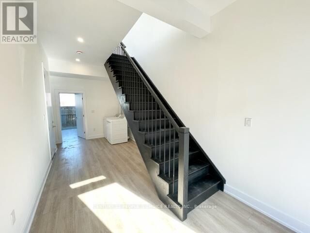 Property Photo: 29 Summersides Mews ON L0S 1E6