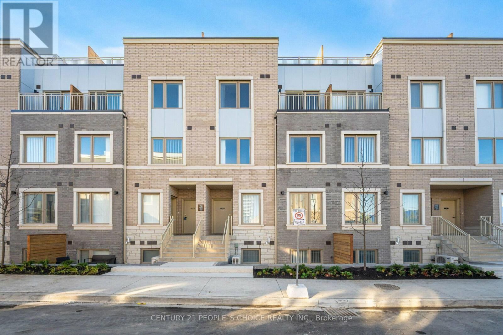 Property Photo:  150 Honeycrisp Crescent North Th263  ON L4K 0N7 