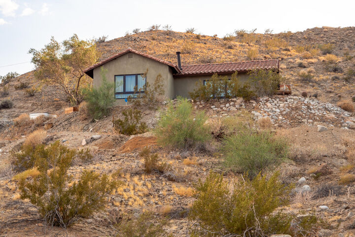 Property Photo:  71475 Jaguar Way  CA 92260 