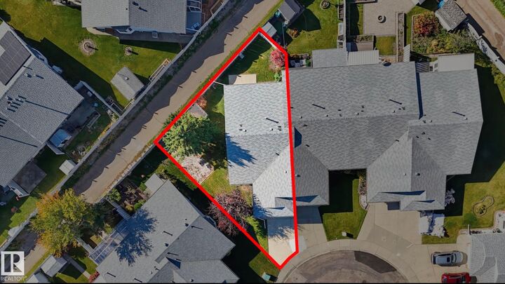 Property Photo:  7527 138A Avenue NW  AB T5C 3R2 