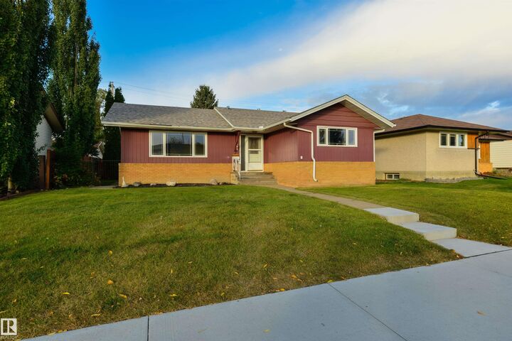 Property Photo:  9260 Ottewell Road NW  AB T6B 2C9 