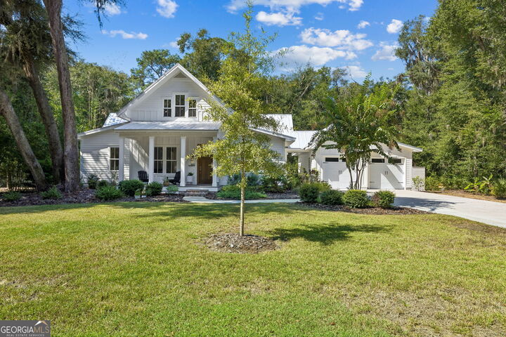 Property Photo: 402 Teather Drive GA 31558