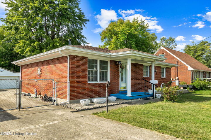 Property Photo:  6008 Gloria Ln  KY 40213 