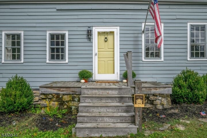 Property Photo:  4 E Main St  NJ 07945 