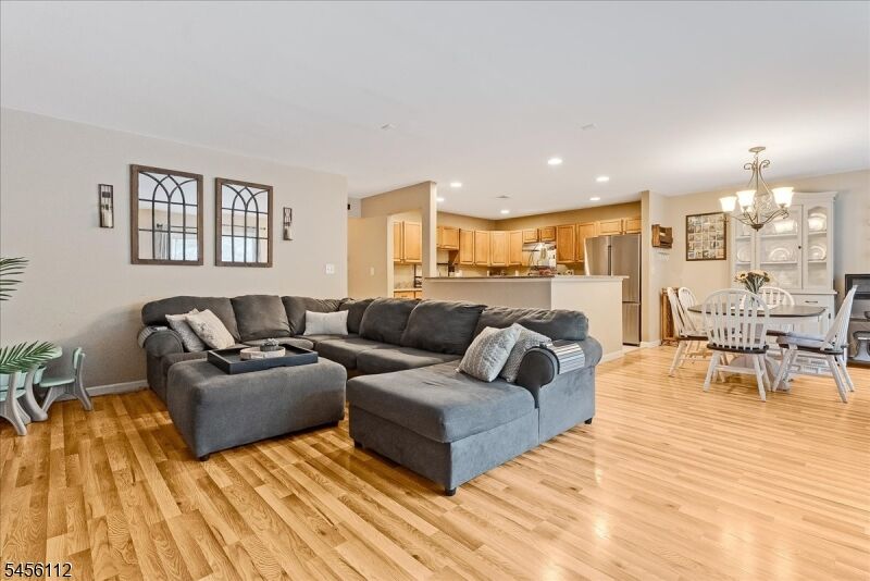 Property Photo:  9 Ferndale Ln  NJ 07419 