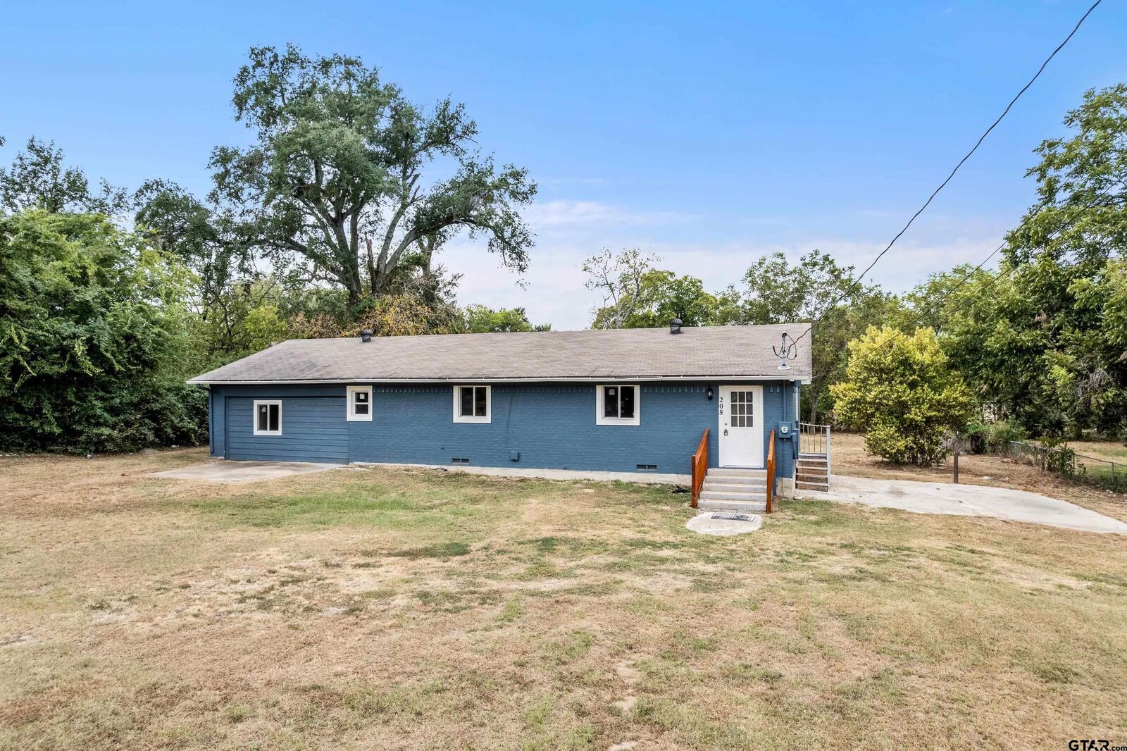 Property Photo:  208 Miller Street  TX 75457 