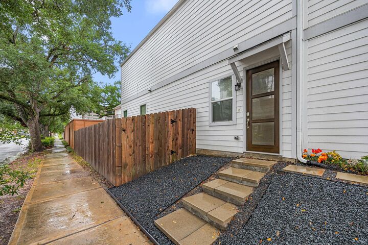 Property Photo:  1732 Wichita Street  TX 77004 