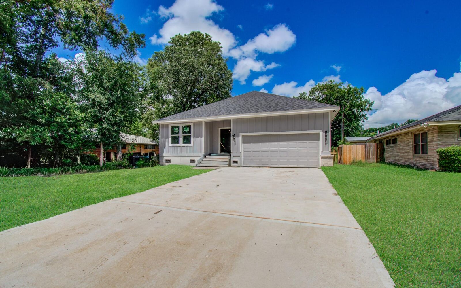 Property Photo:  5447 N Shady Creek Drive  TX 77017 