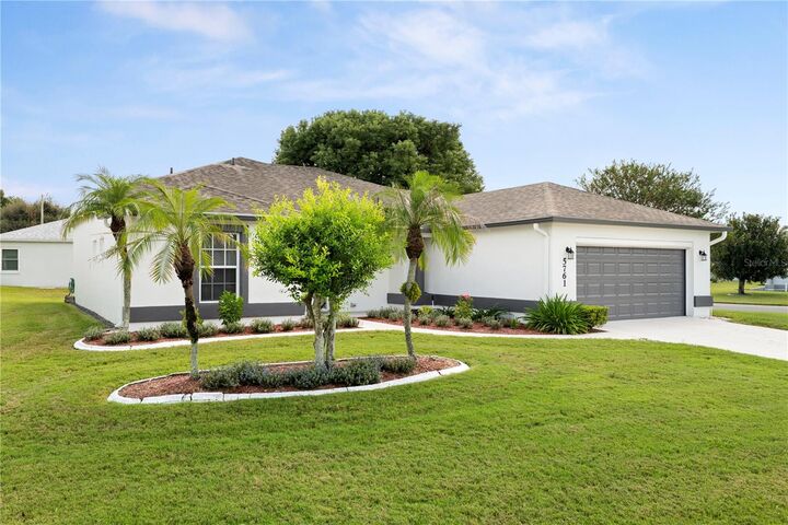 Property Photo:  5761 Macaw Place  FL 33809 