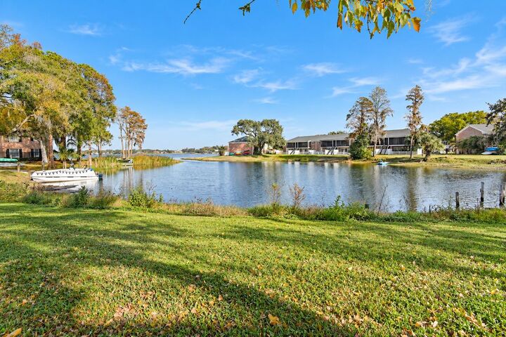 Property Photo:  13741 Juniper Blossom Drive  FL 33618 