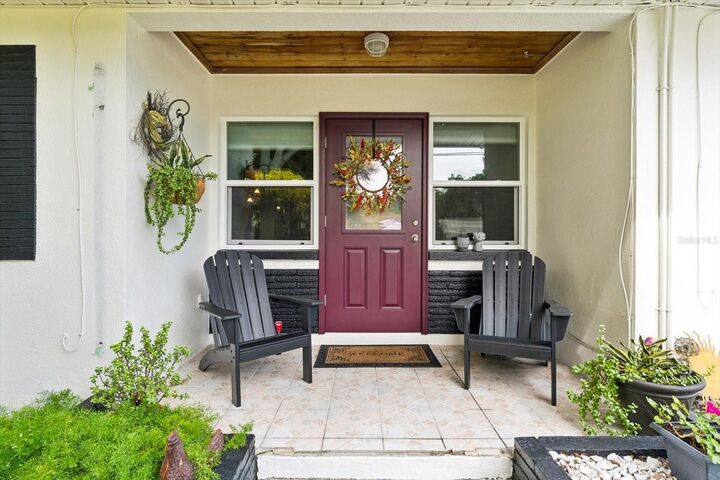 Property Photo:  400 N Corona Avenue  FL 33765 