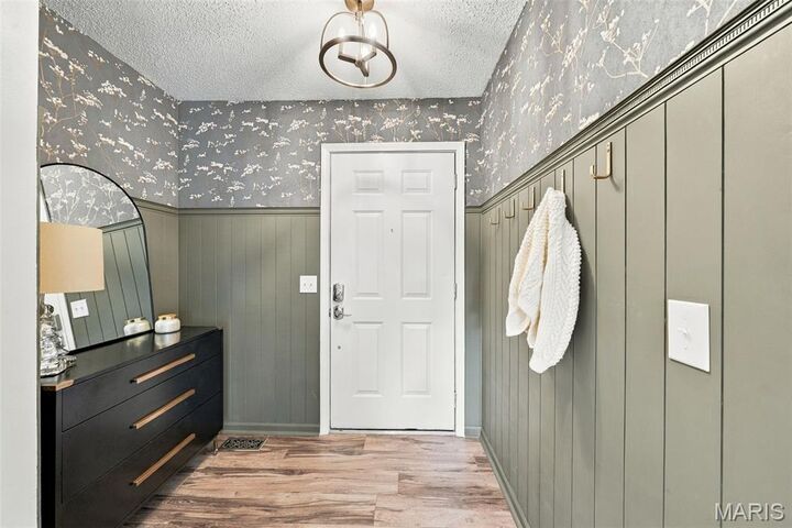 Property Photo:  6 S Perry Circle  MO 63366 