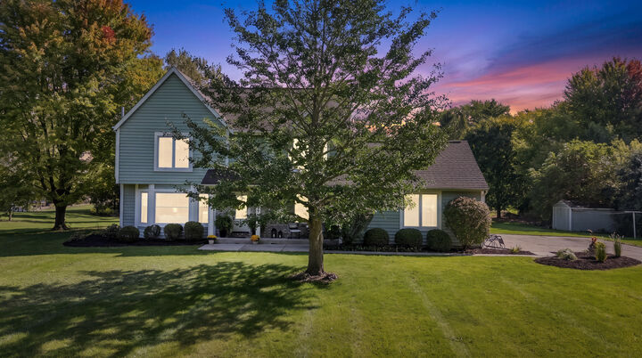 Property Photo: 10946 N Sherwood Dr WI 53092