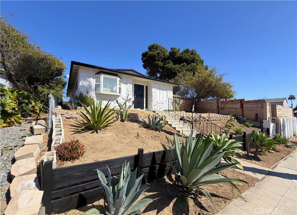 Property Photo:  3940 Ocean View Boulevard  CA 92113 