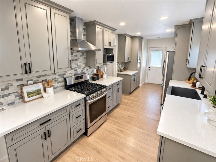Property Photo:  1618 Venice  CA 91016 