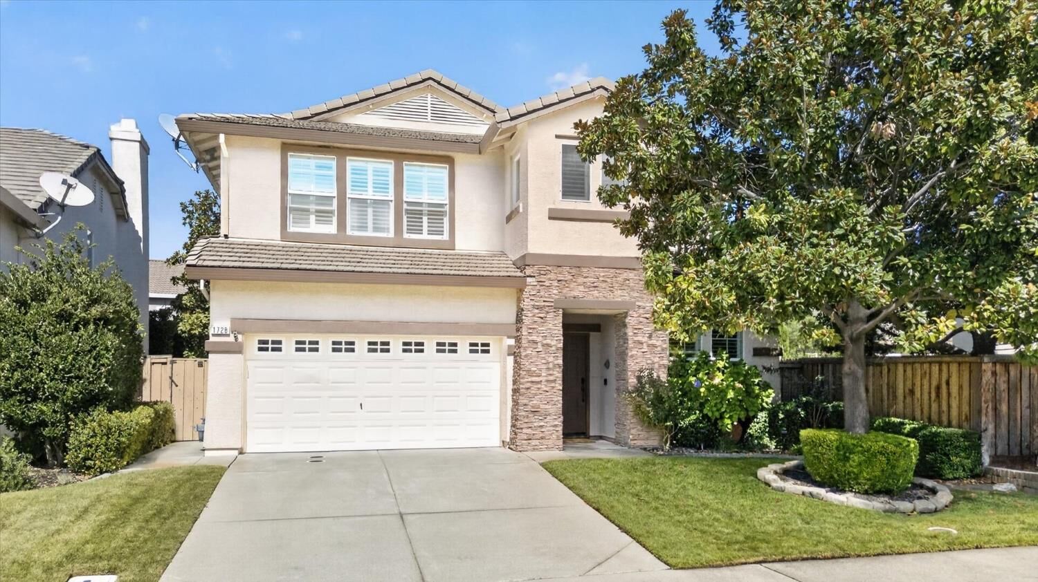 Property Photo: 1728 Sevilla Drive CA 95747