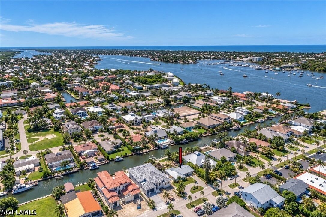 Property Photo:  1540 Curlew Avenue  FL 34102 