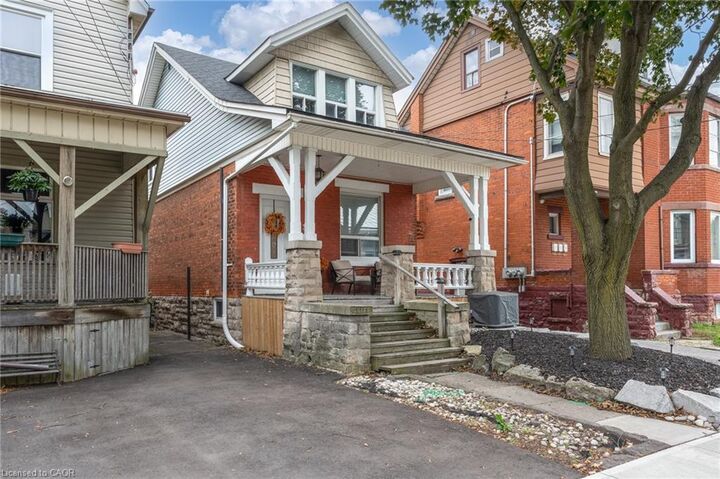 Property Photo:  37 Cliff Avenue Upper  ON L8V 2S1 