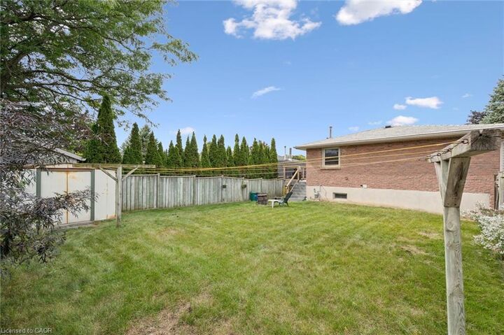 Property Photo:  121 Nathaniel Crescent  ON N2P 1L3 