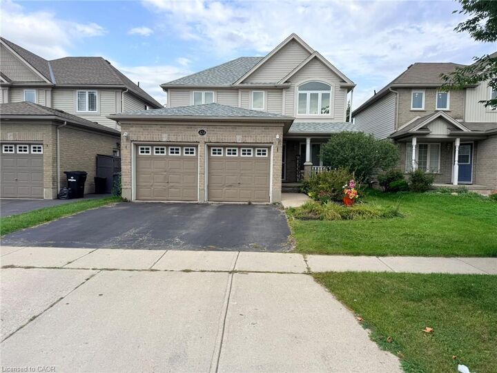 Property Photo:  424 Newport Drive  ON N3H 5S6 