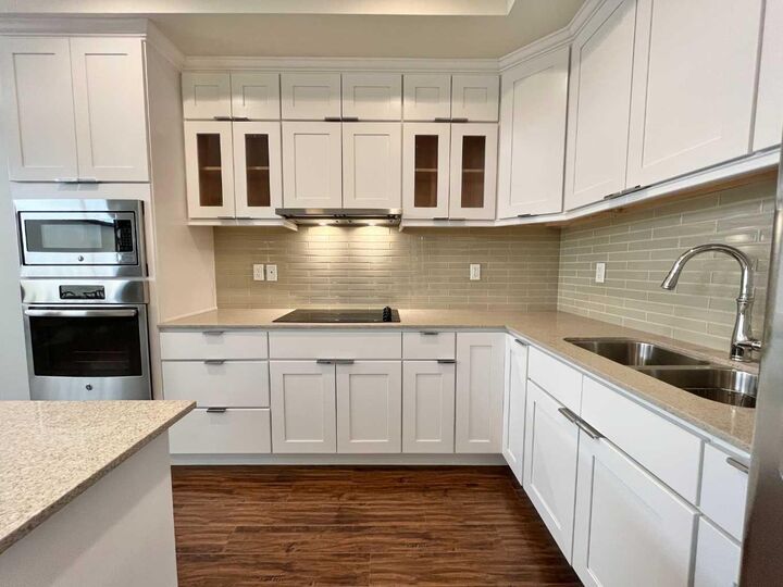 Property Photo:  430 Highlands Boulevard W 3  AB T1J 5K5 