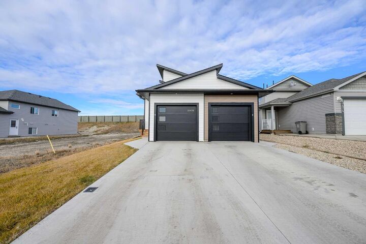 Property Photo:  10478 131 Avenue B  AB T8V 4W5 