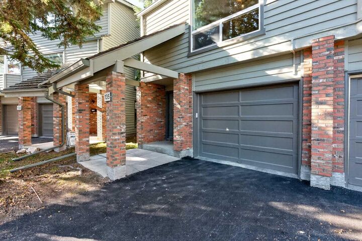 Property Photo:  135 Point Drive NW  AB T3B 5C8 