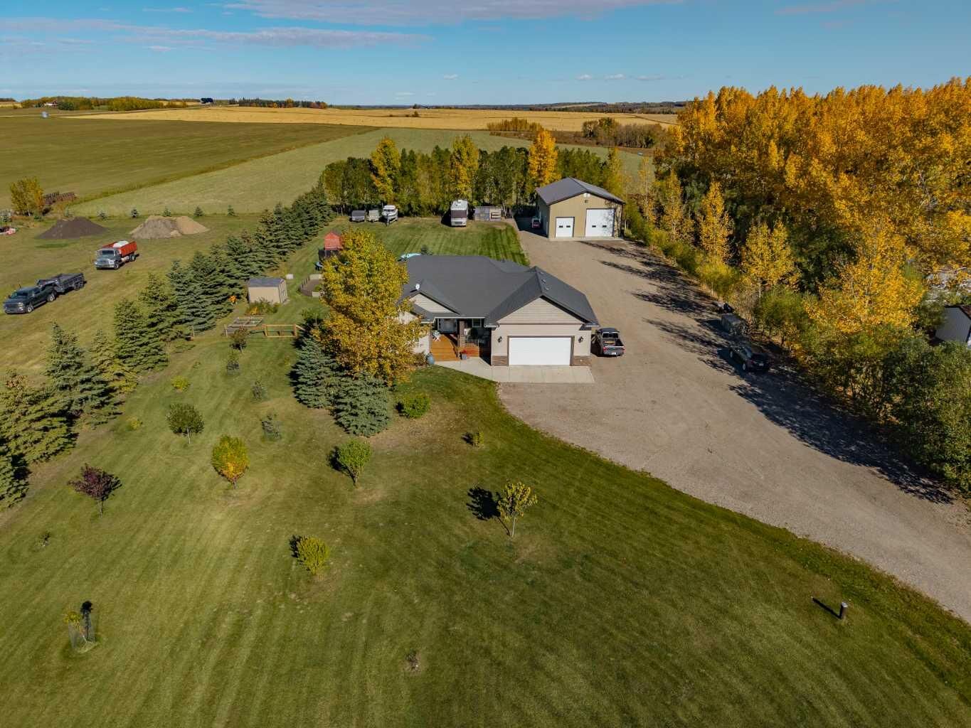 Property Photo: 2256 Township Road 334 AB T4H 4H1